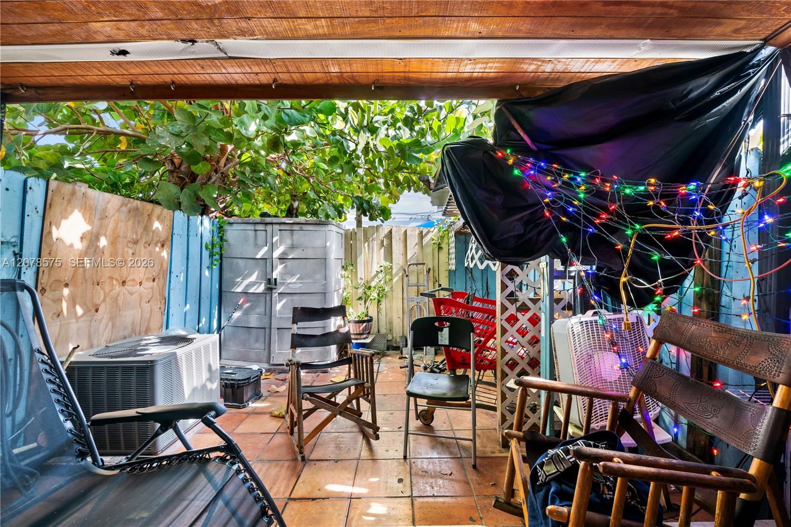 2093 W 54th Terrace