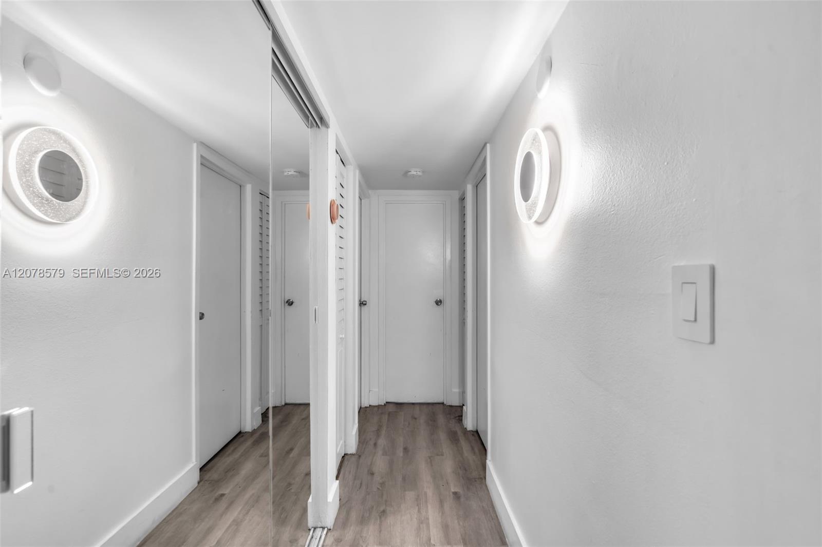 1825 W 44th Place