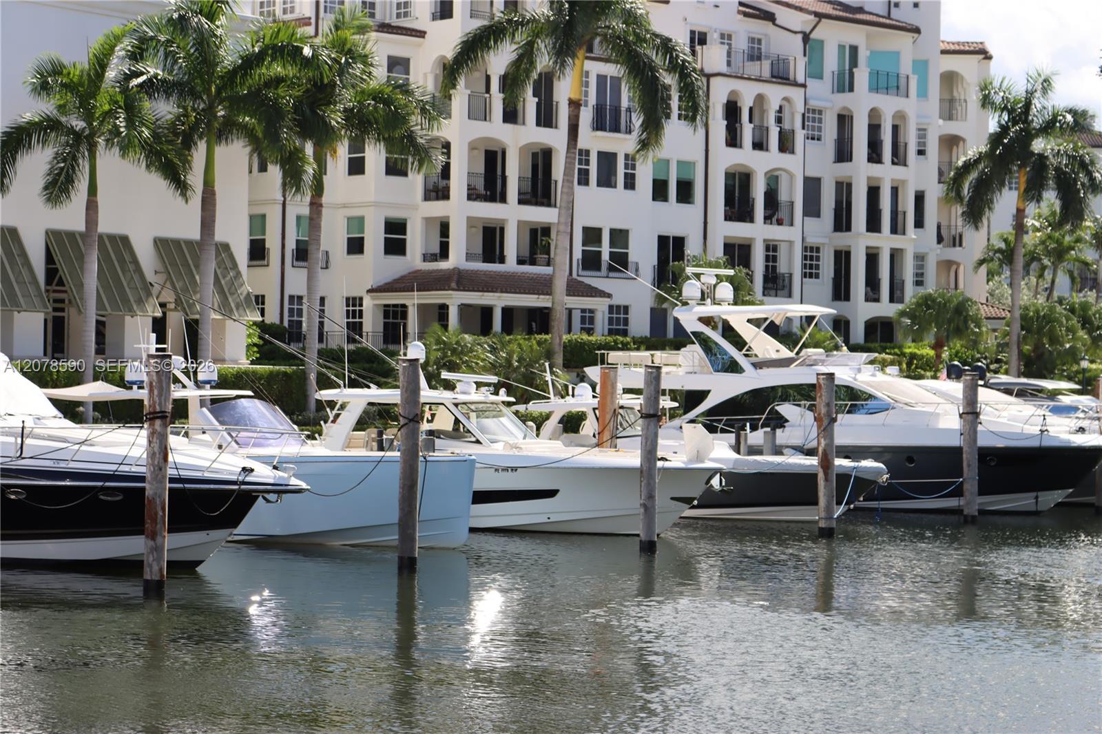 1000 W Island Boulevard