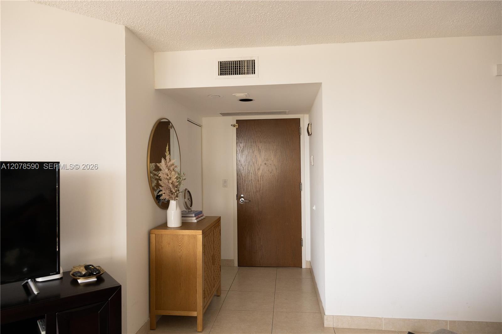 1000 W Island Boulevard