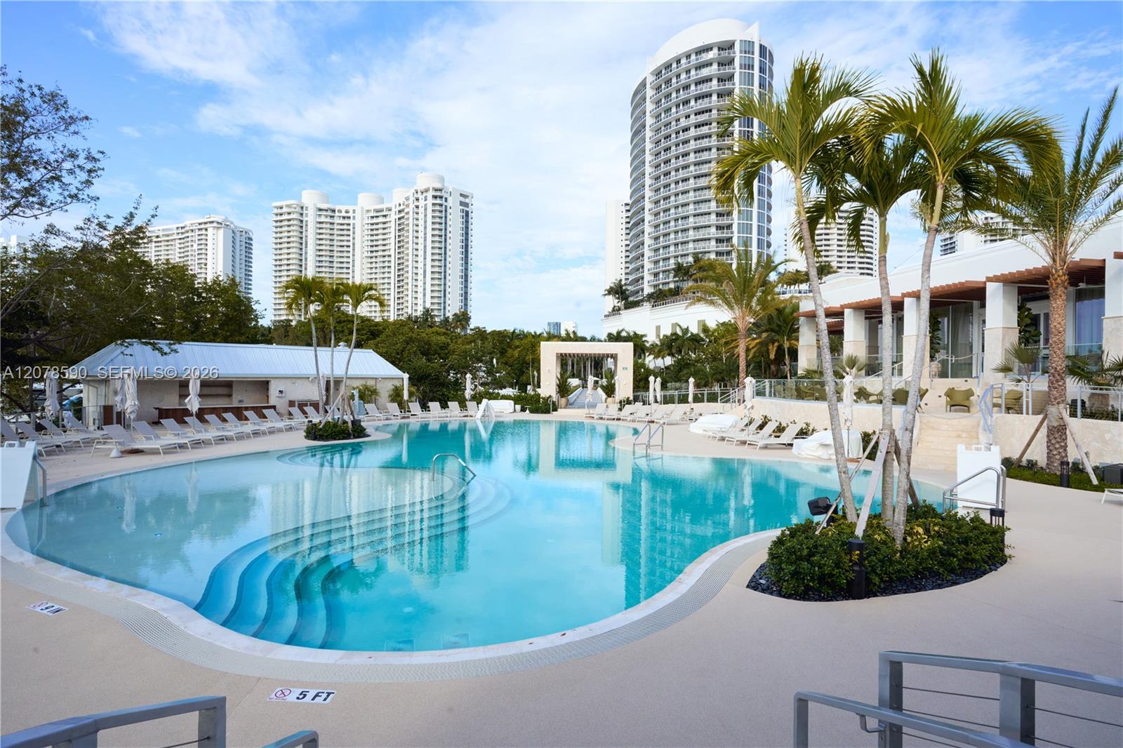 1000 W Island Boulevard