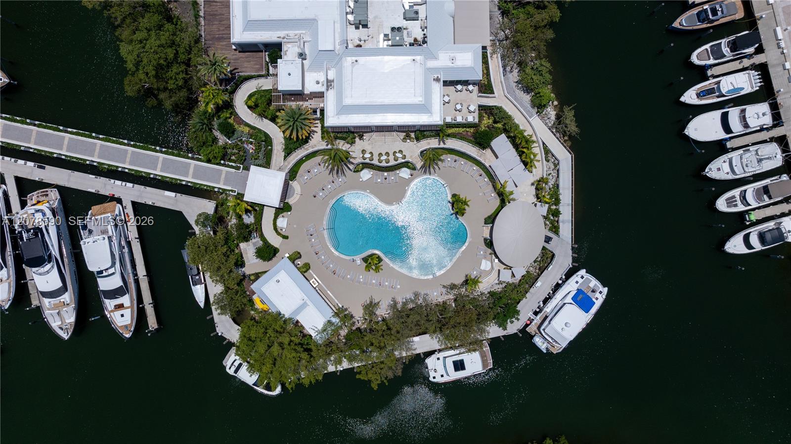 1000 W Island Boulevard