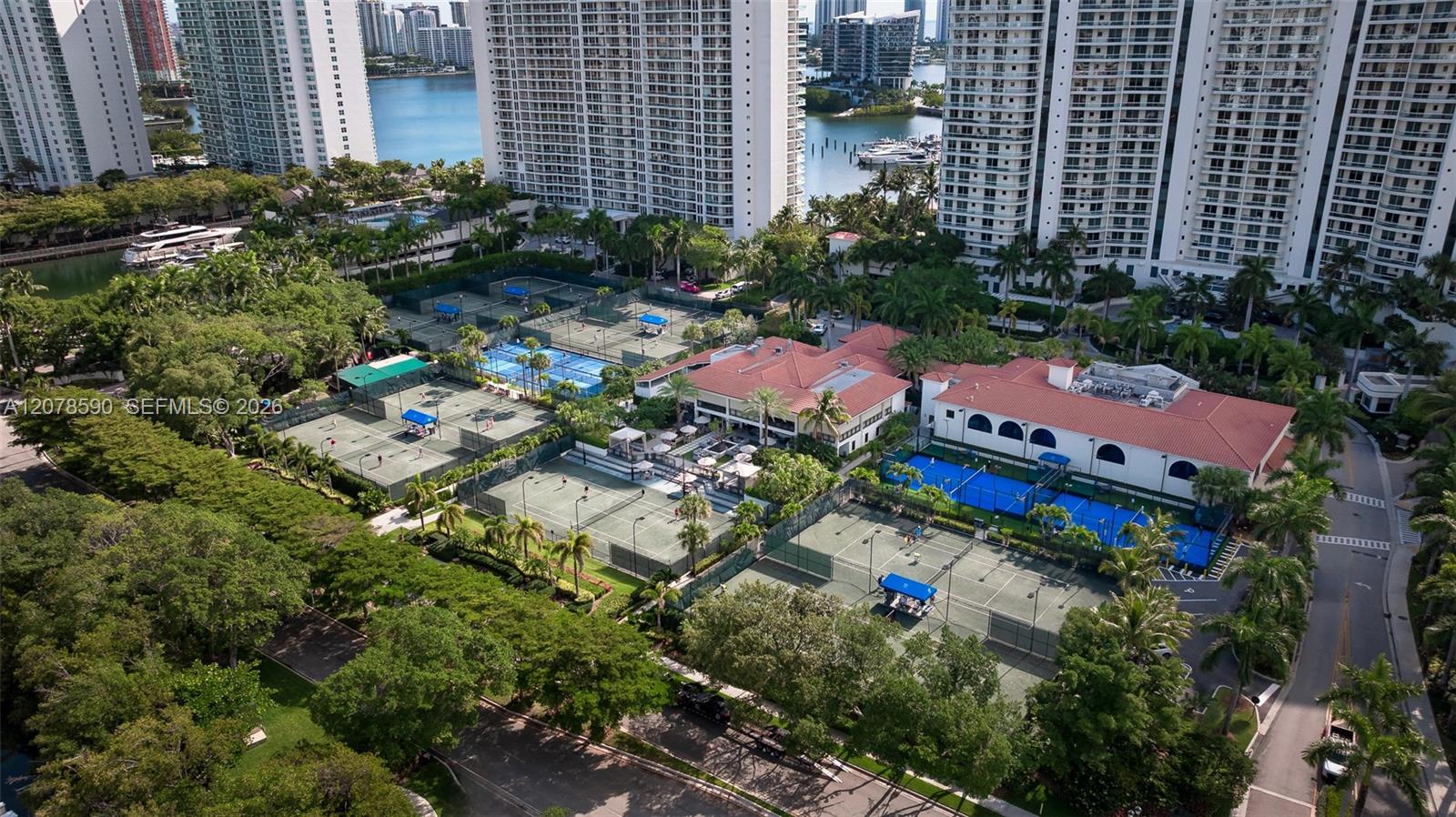 1000 W Island Boulevard
