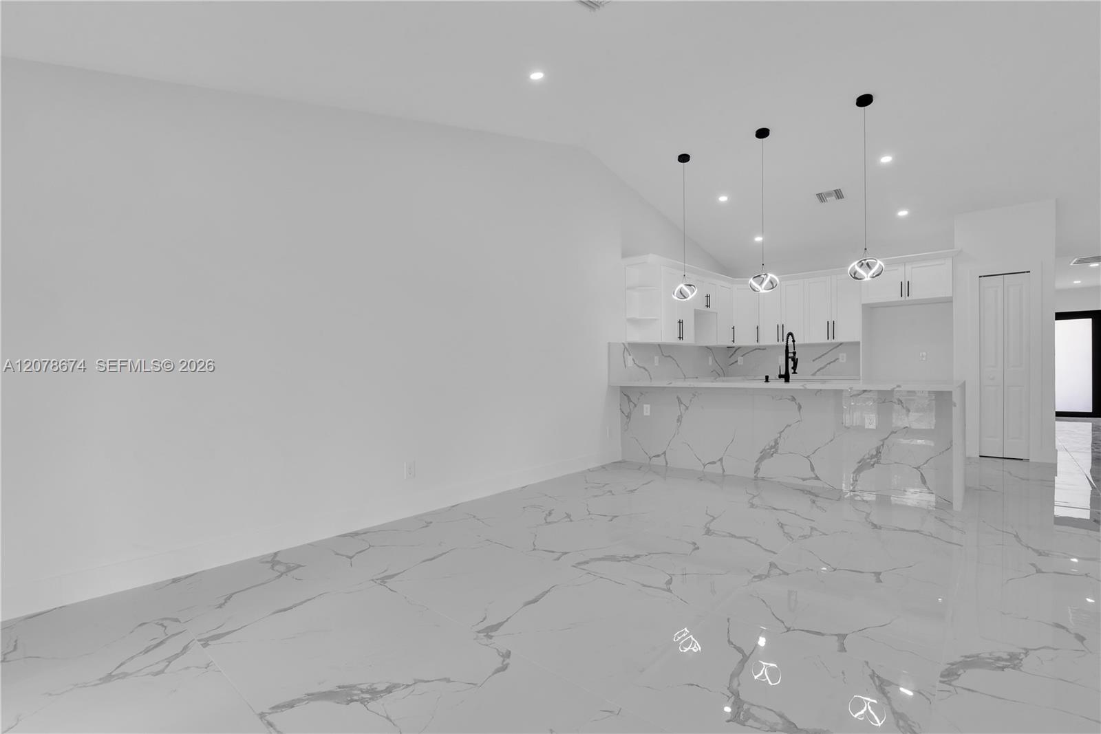 105/107 Meadow Road gallery image #12