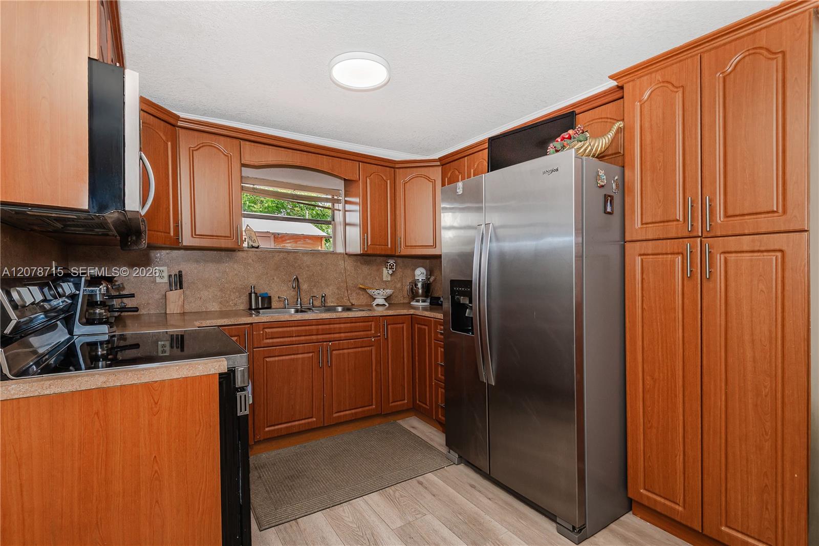 359 W 35th Street