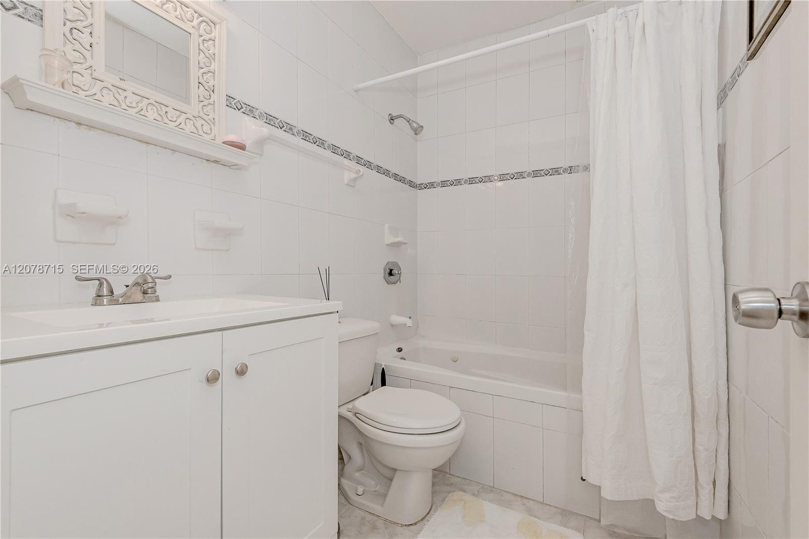 359 W 35th Street