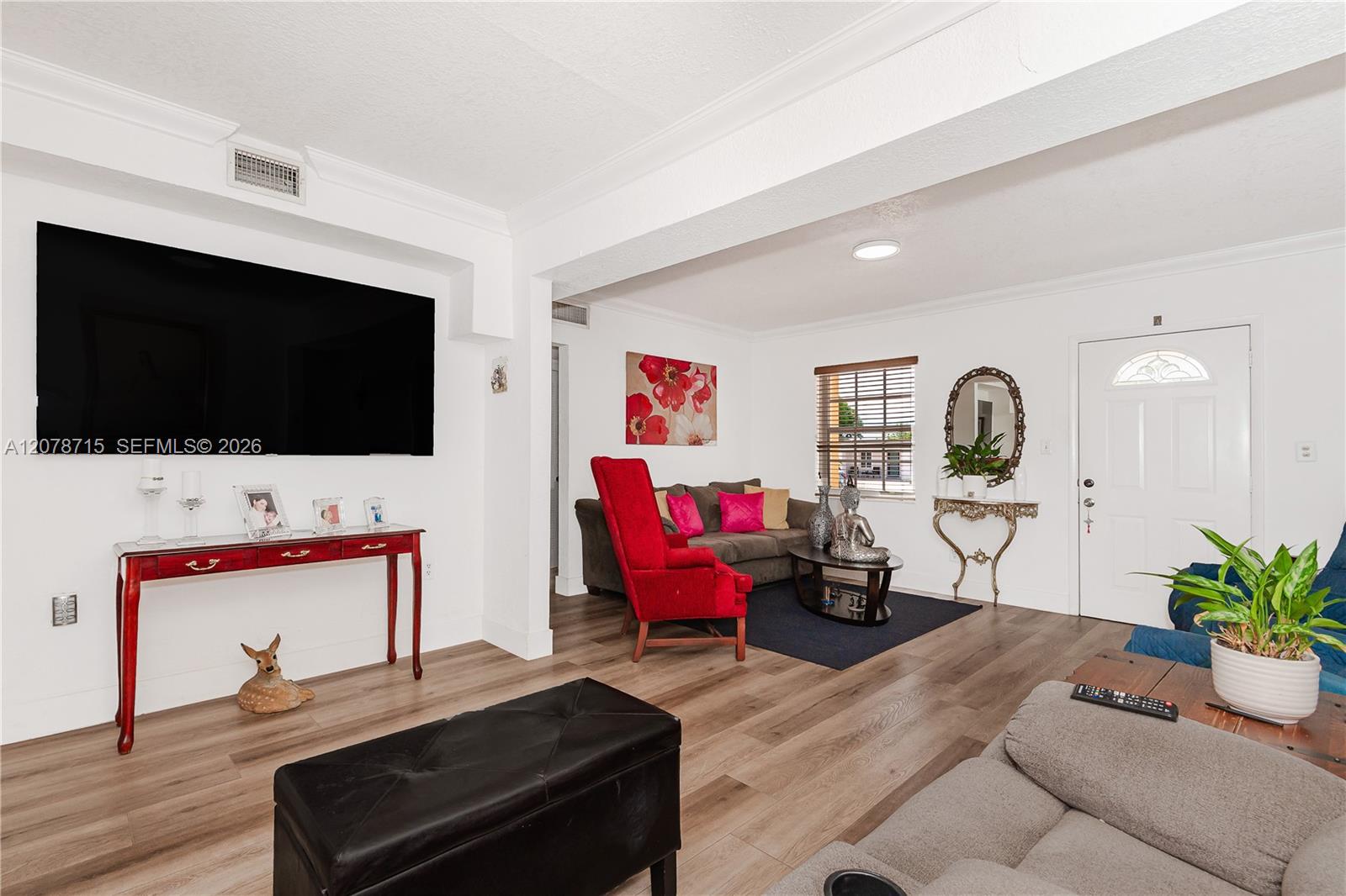 359 W 35th Street