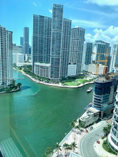 325 S Biscayne Boulevard