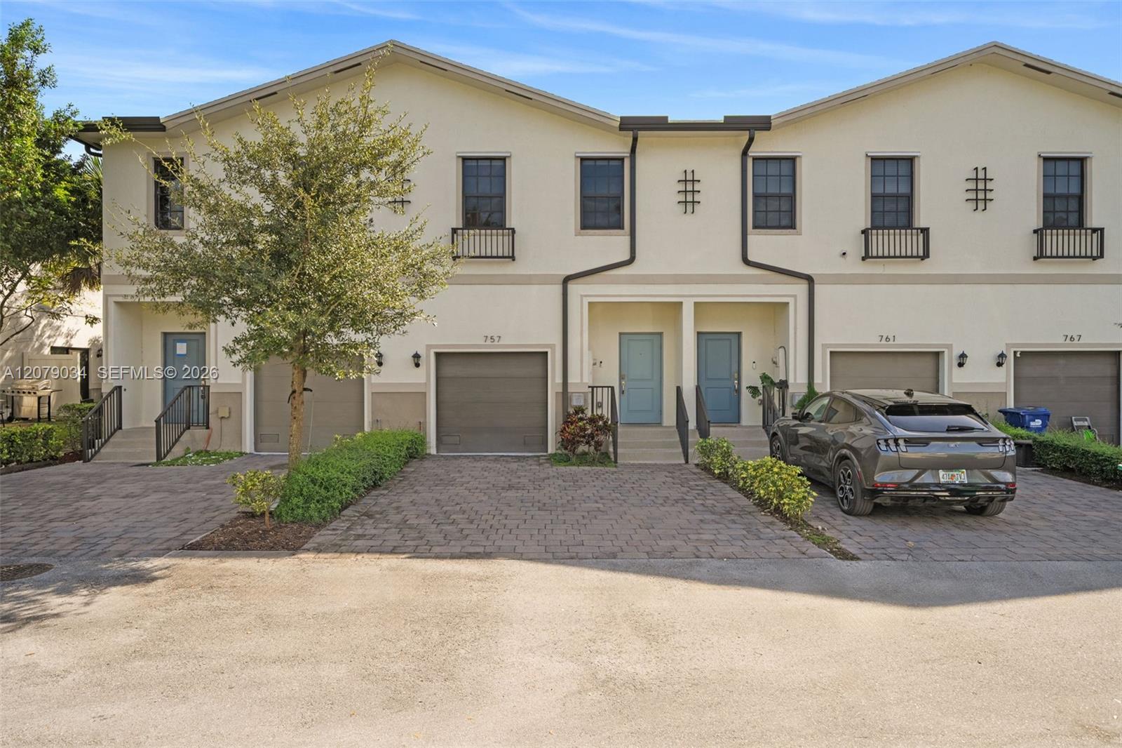 757 SW 11th Street