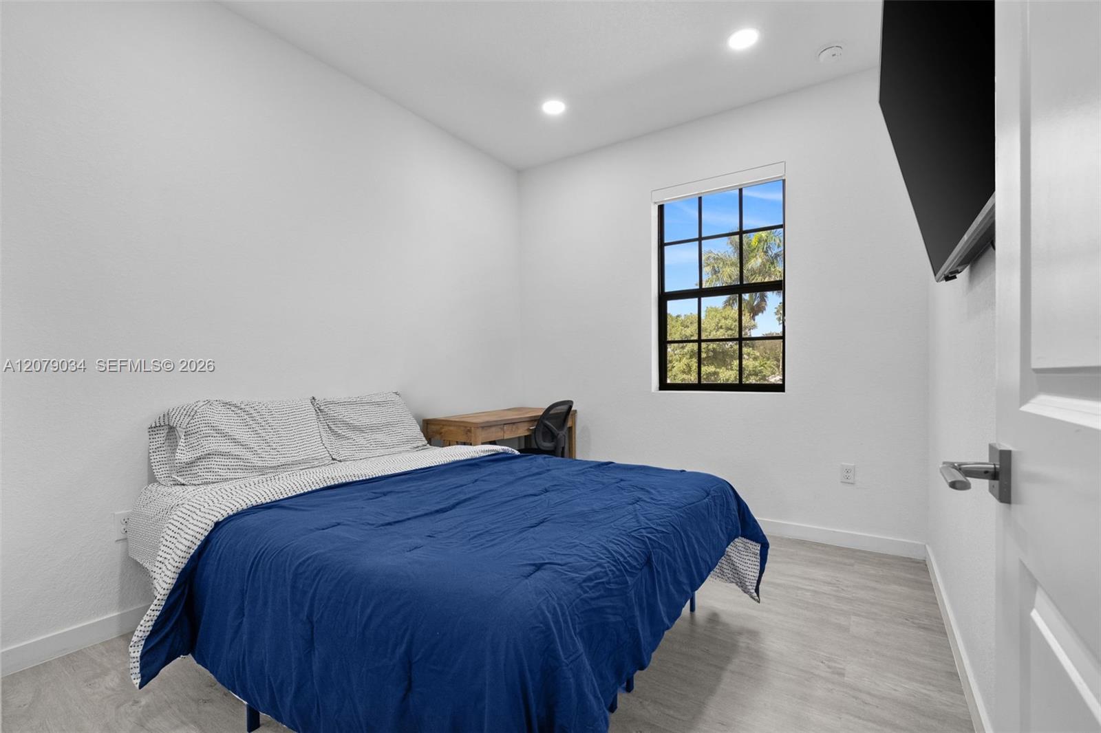 757 SW 11th Street