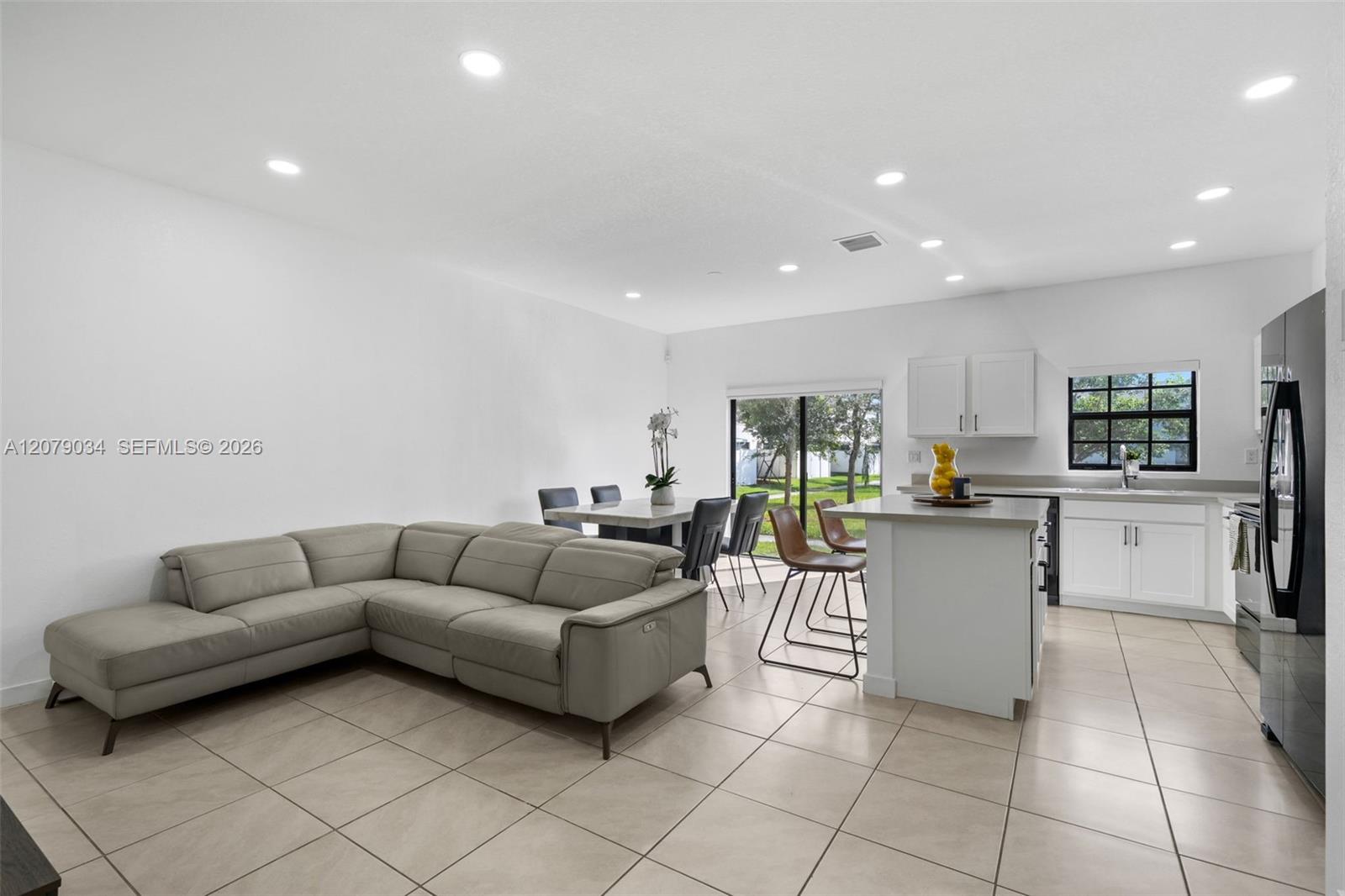 757 SW 11th Street