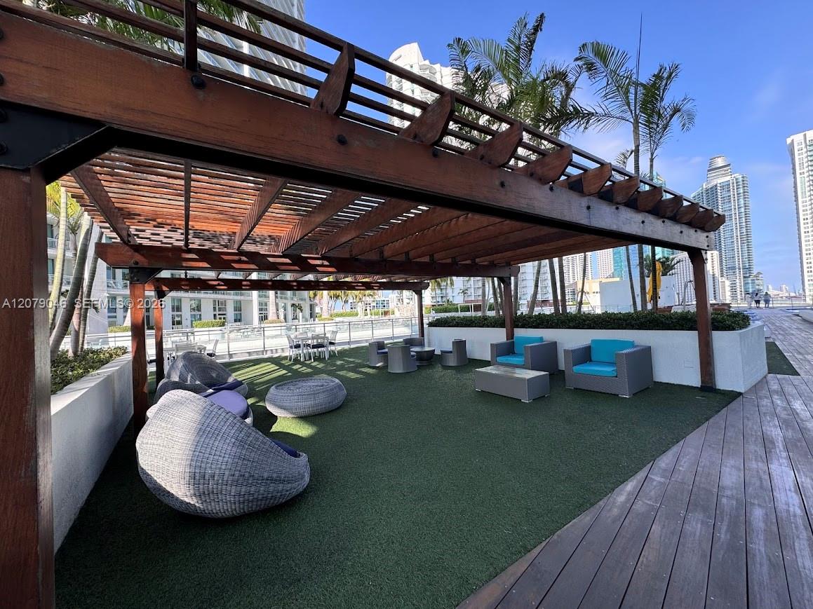 92 SW 3rd Street