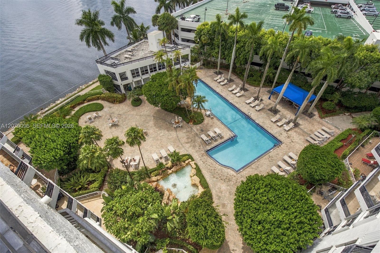 3600 Mystic Pointe Drive