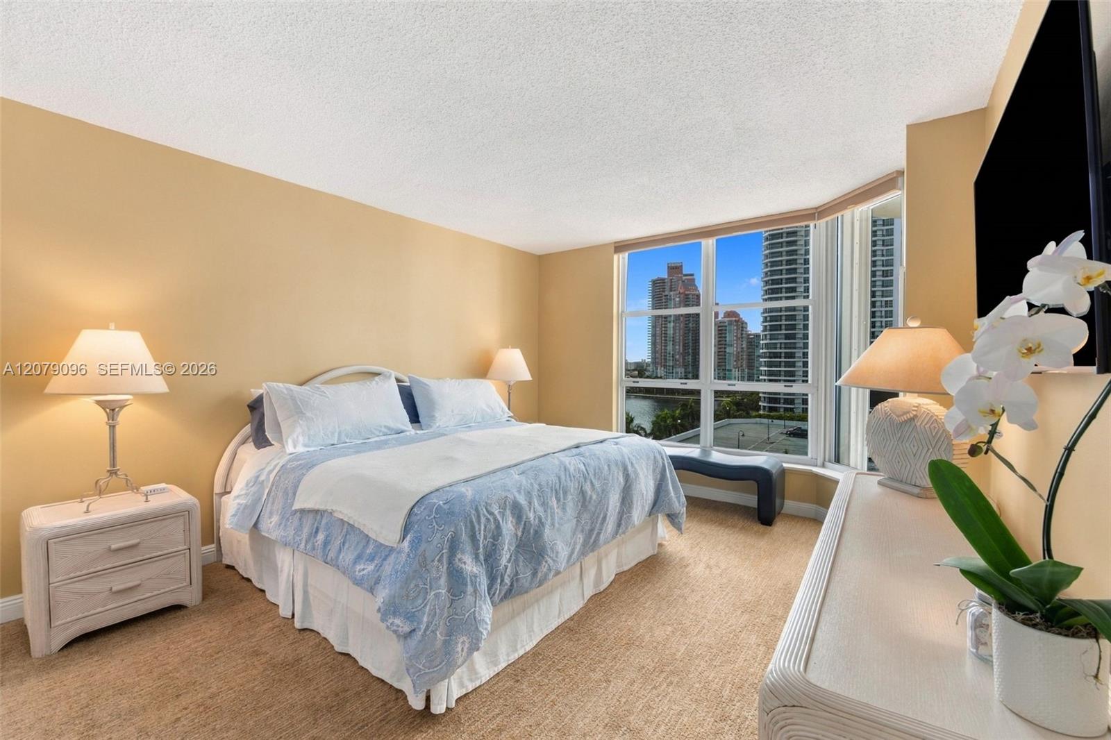 3600 Mystic Pointe Drive