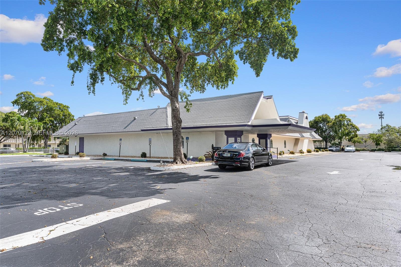 4441 W Sunrise Boulevard