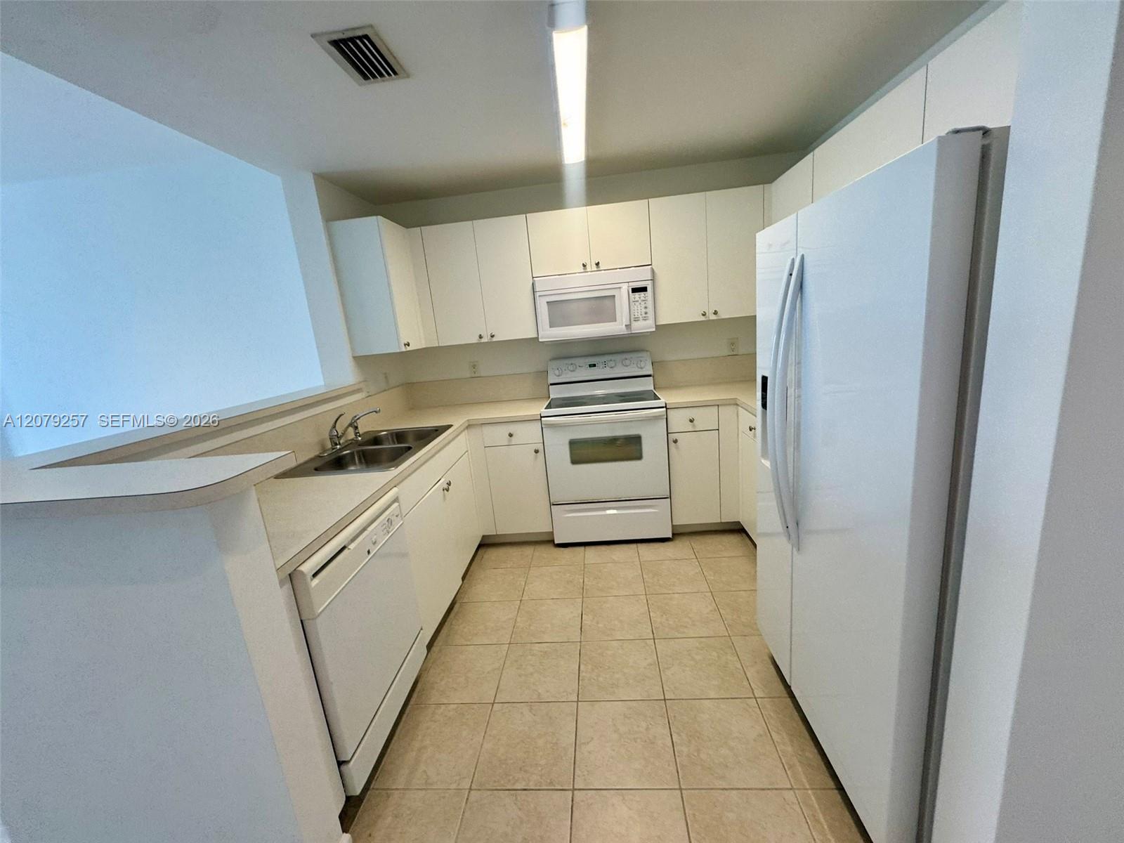 10 Aragon Avenue