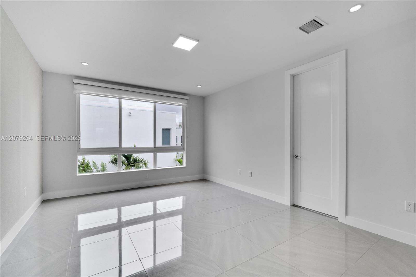 10517 NW 66th Street