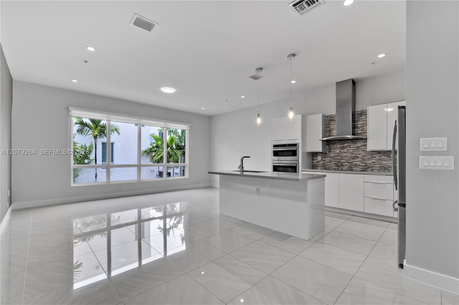 10517 NW 66th Street