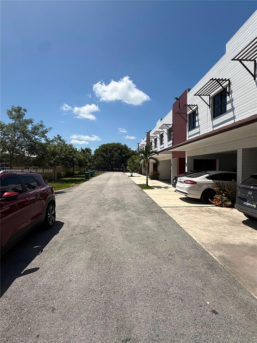 916 NW 8th Street