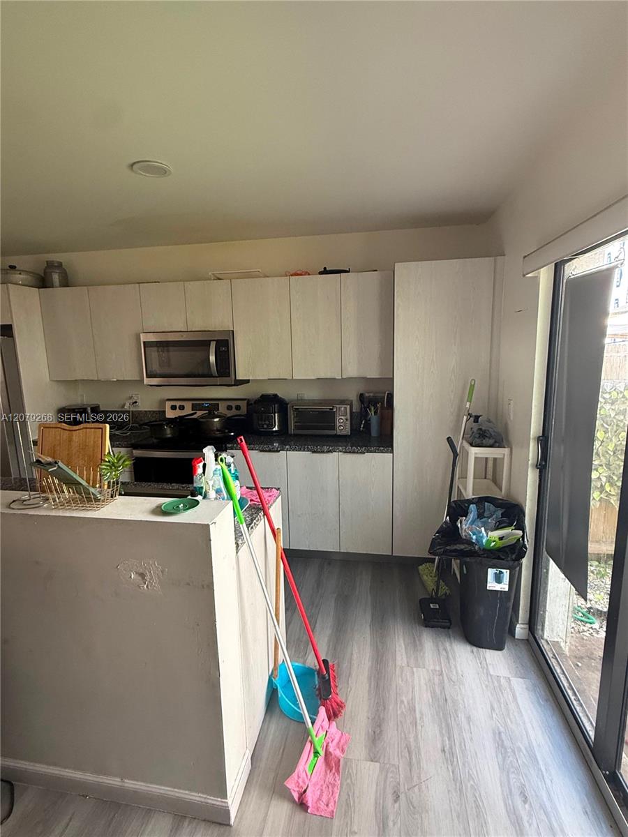 916 NW 8th Street
