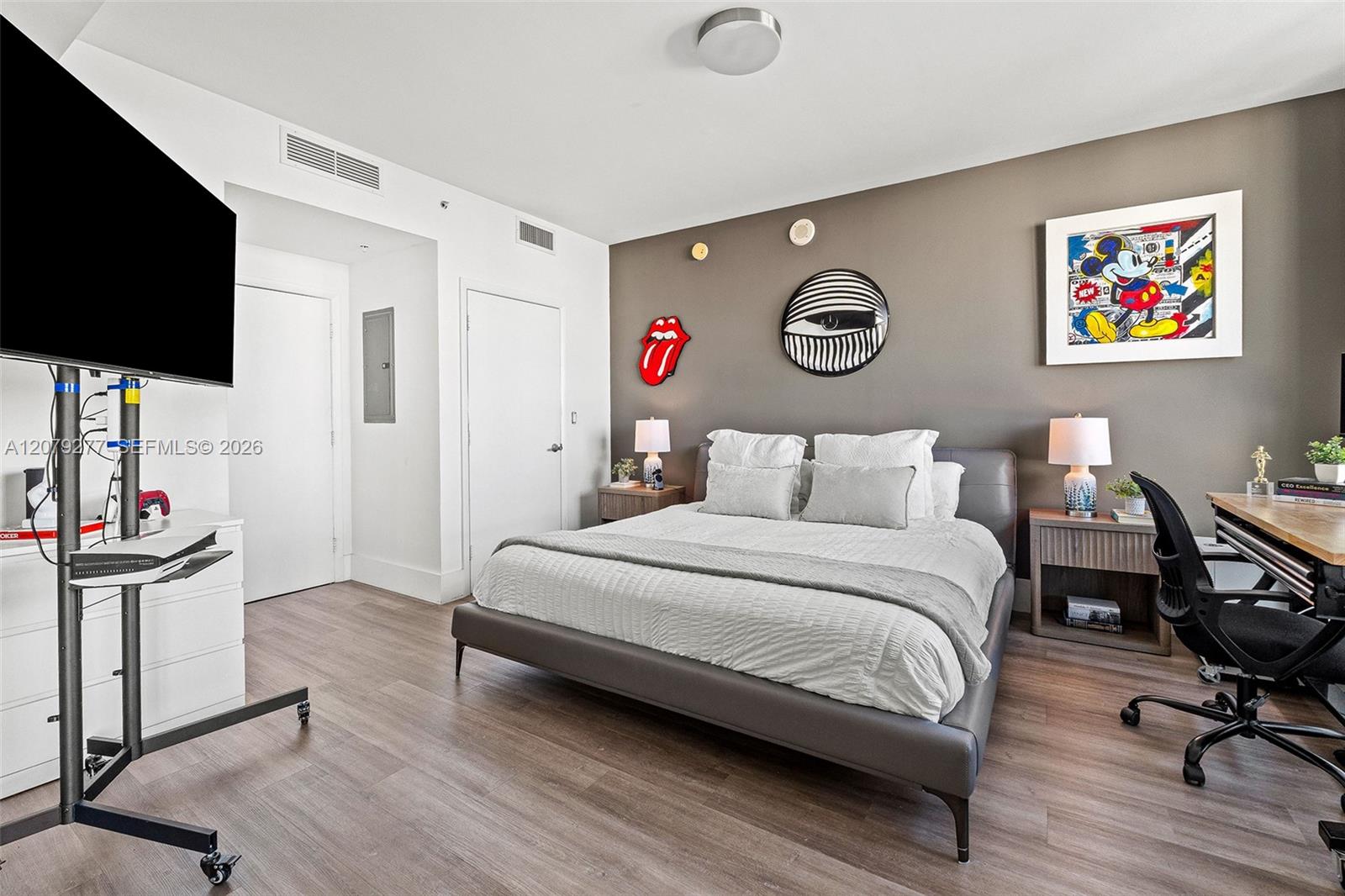 90 SW 3rd Street