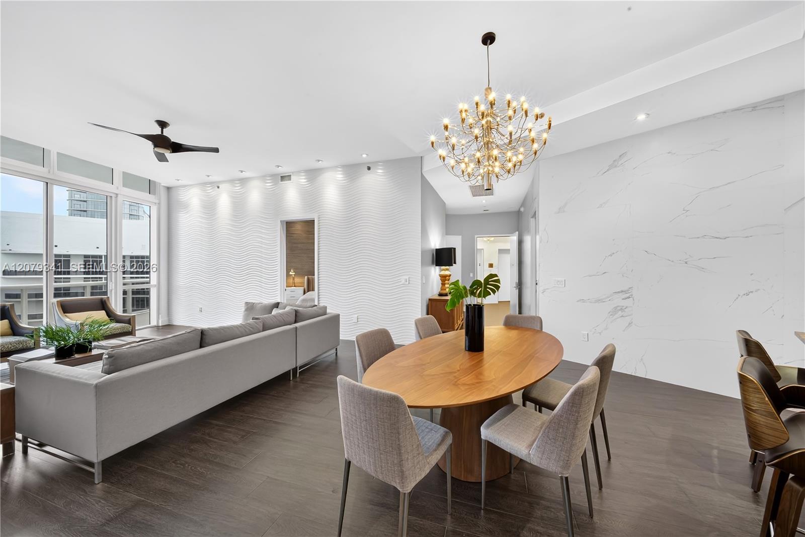 16001 Collins Avenue