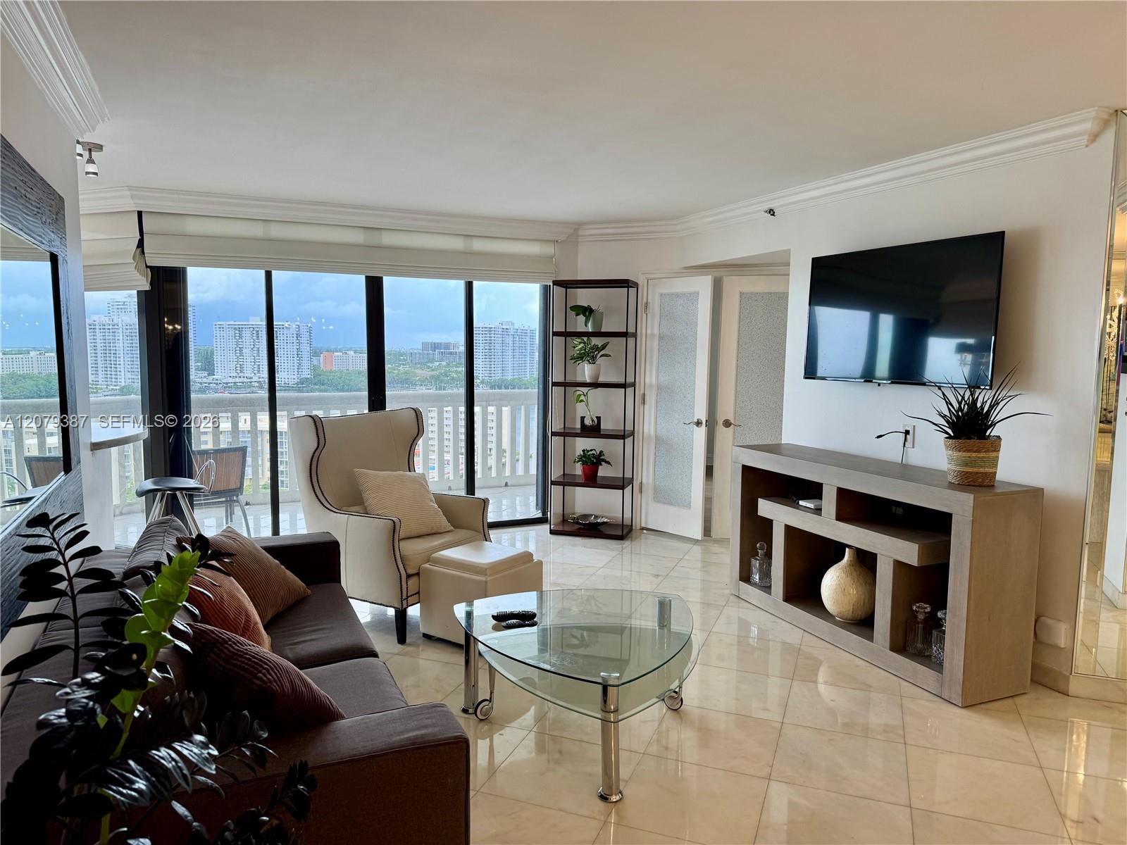 1000 Island Boulevard