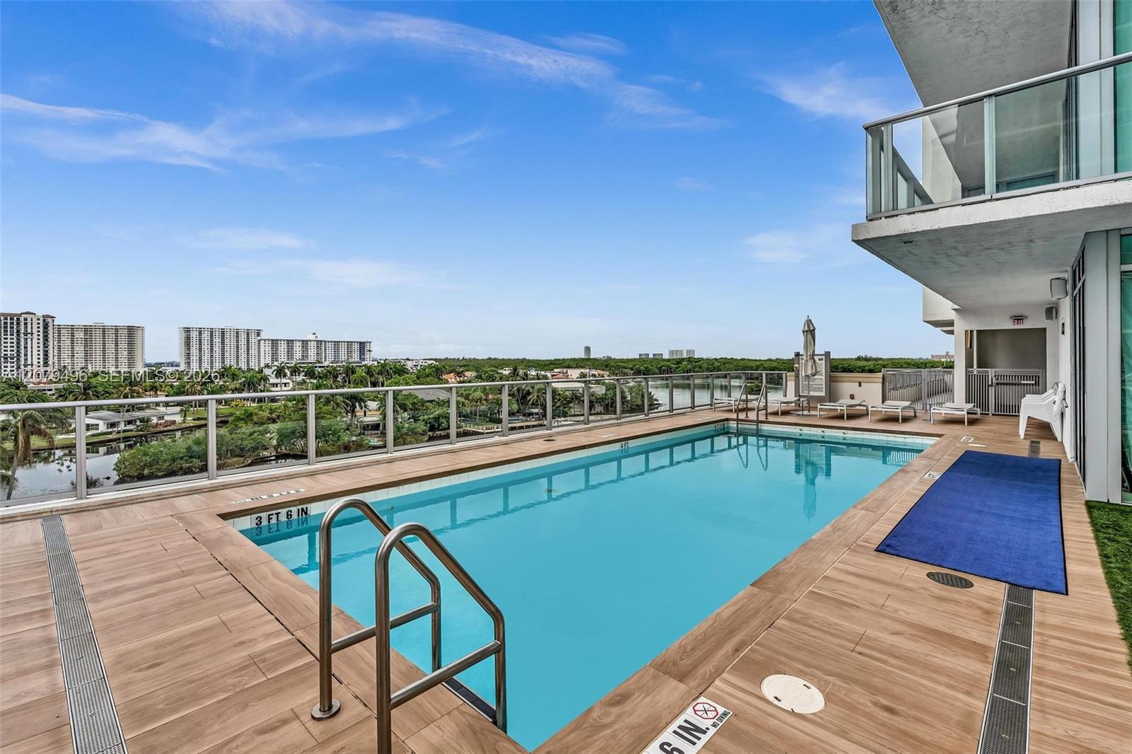 300 Sunny Isles Boulevard
