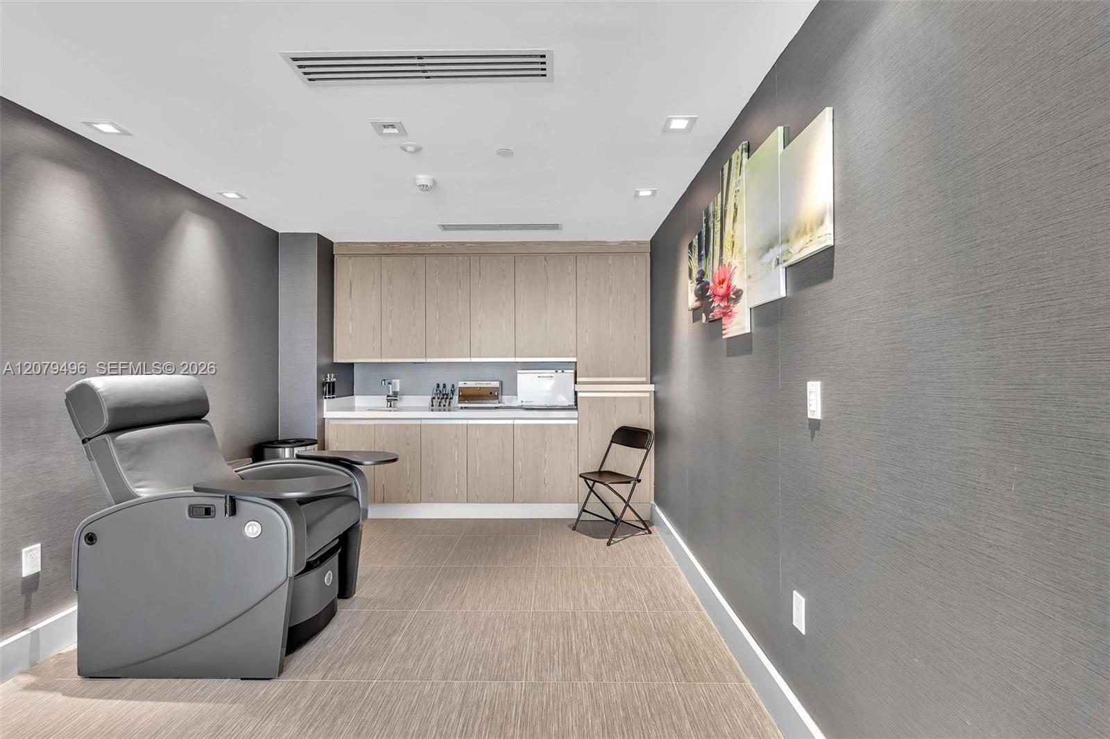 300 Sunny Isles Boulevard