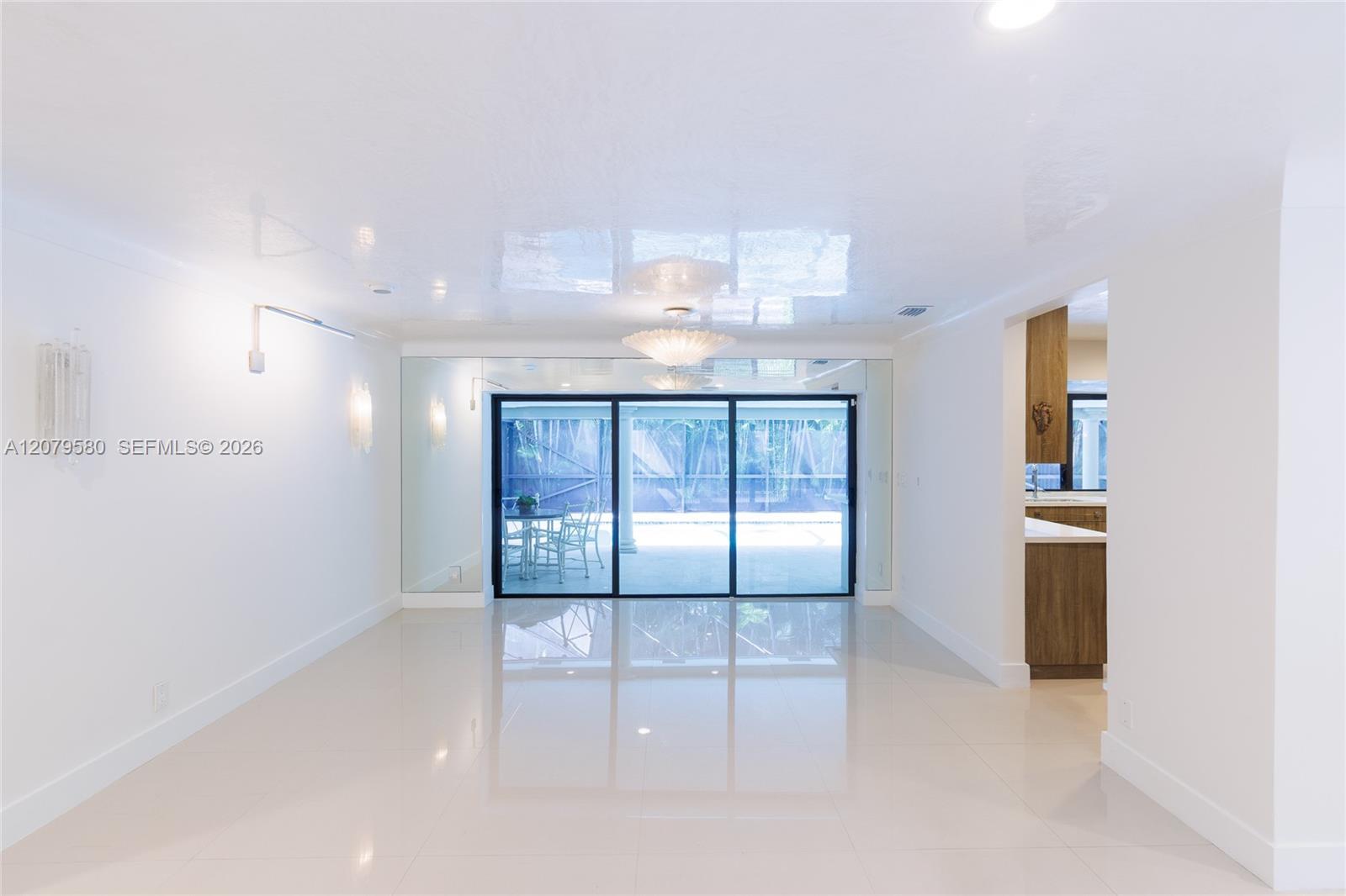 737 NW 4th Street gallery image #10