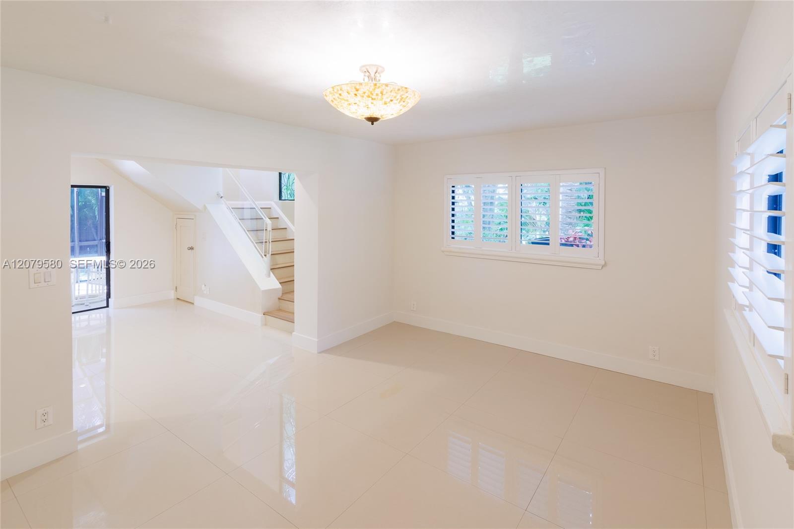 737 NW 4th Street gallery image #15