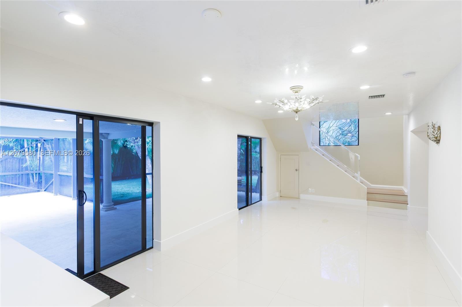 737 NW 4th Street gallery image #16