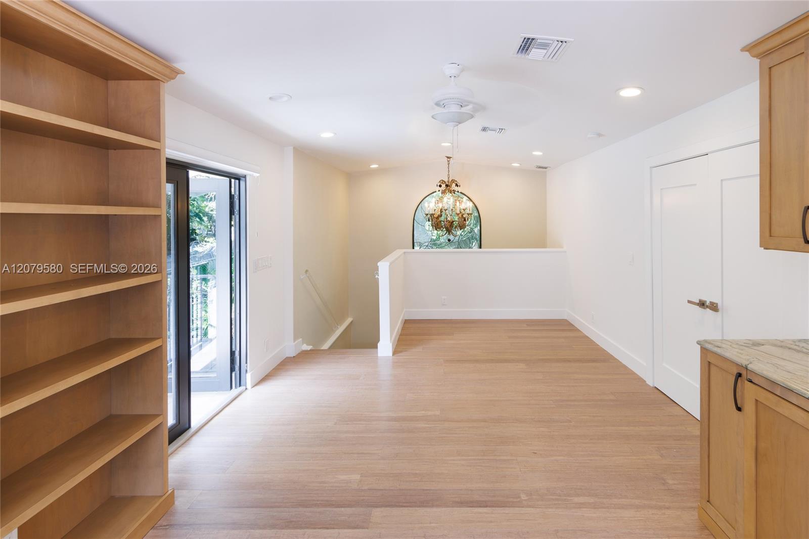 737 NW 4th Street gallery image #21