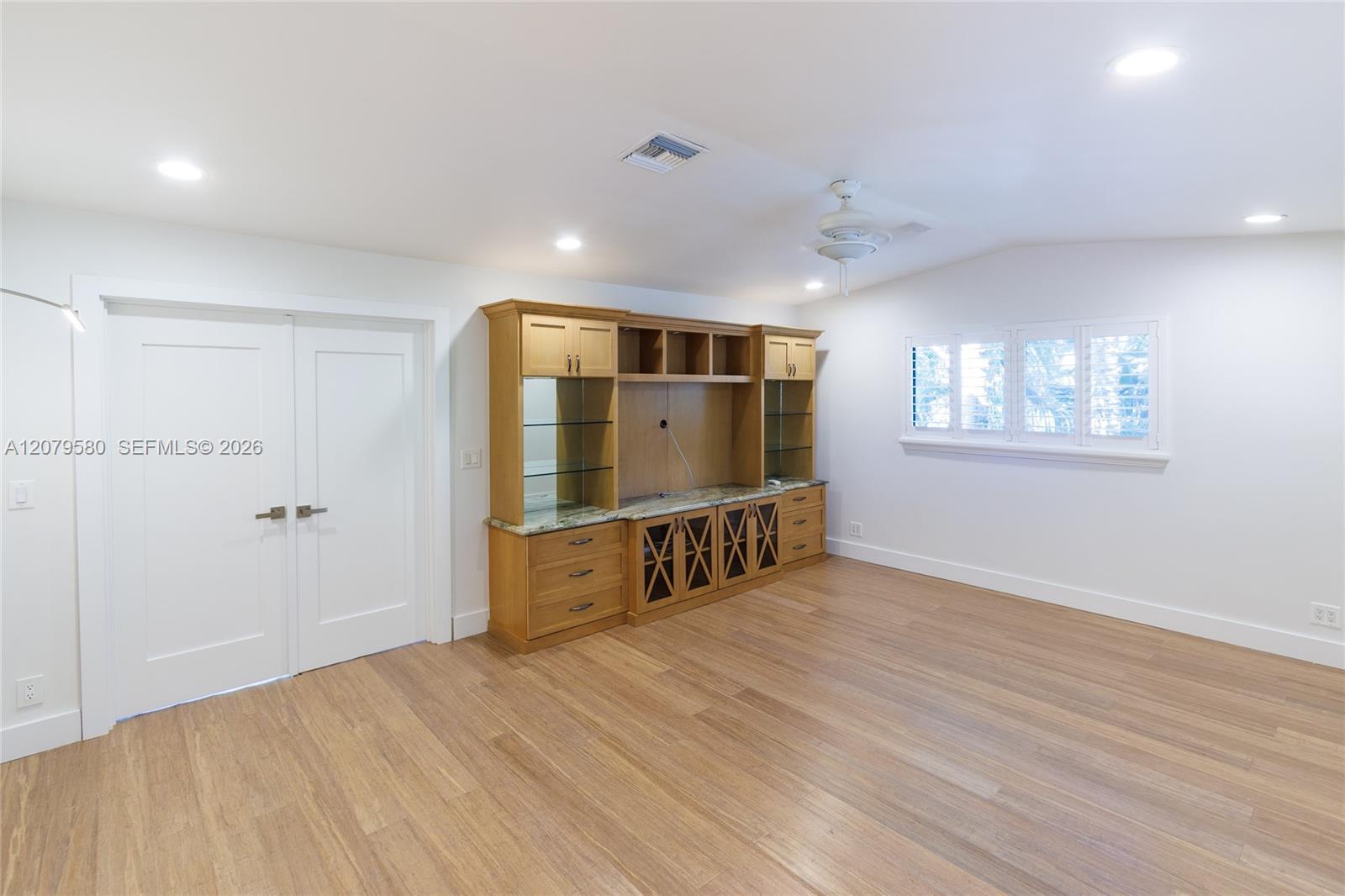 737 NW 4th Street gallery image #25