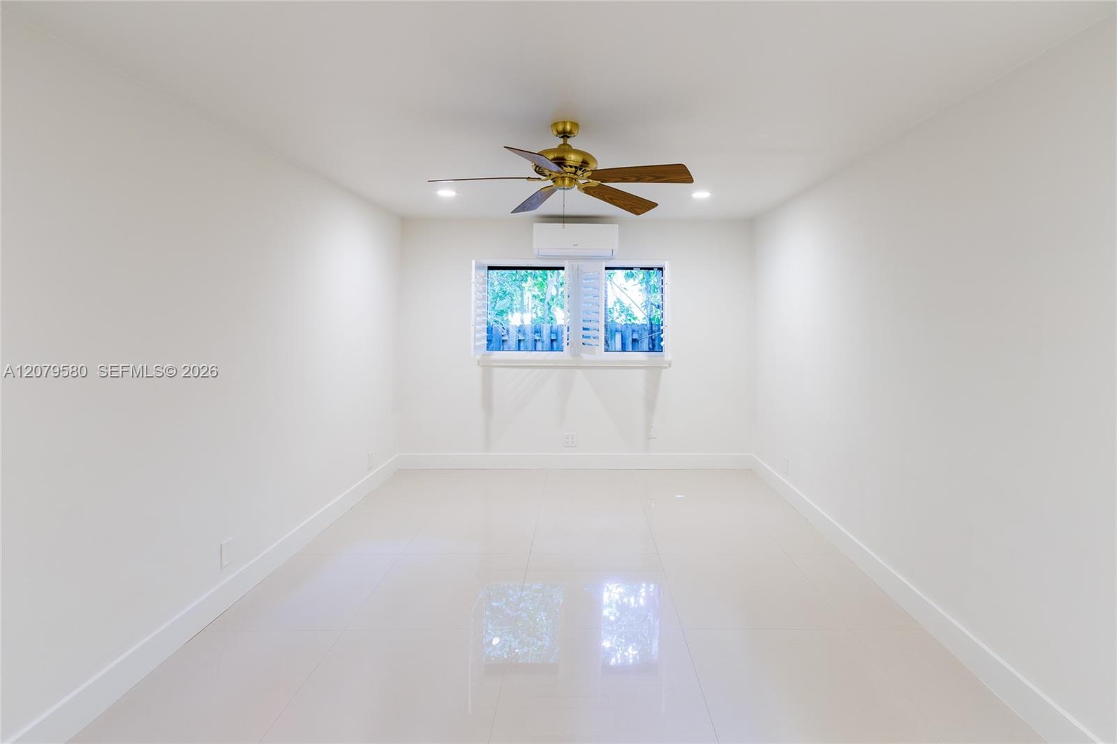 737 NW 4th Street gallery image #38