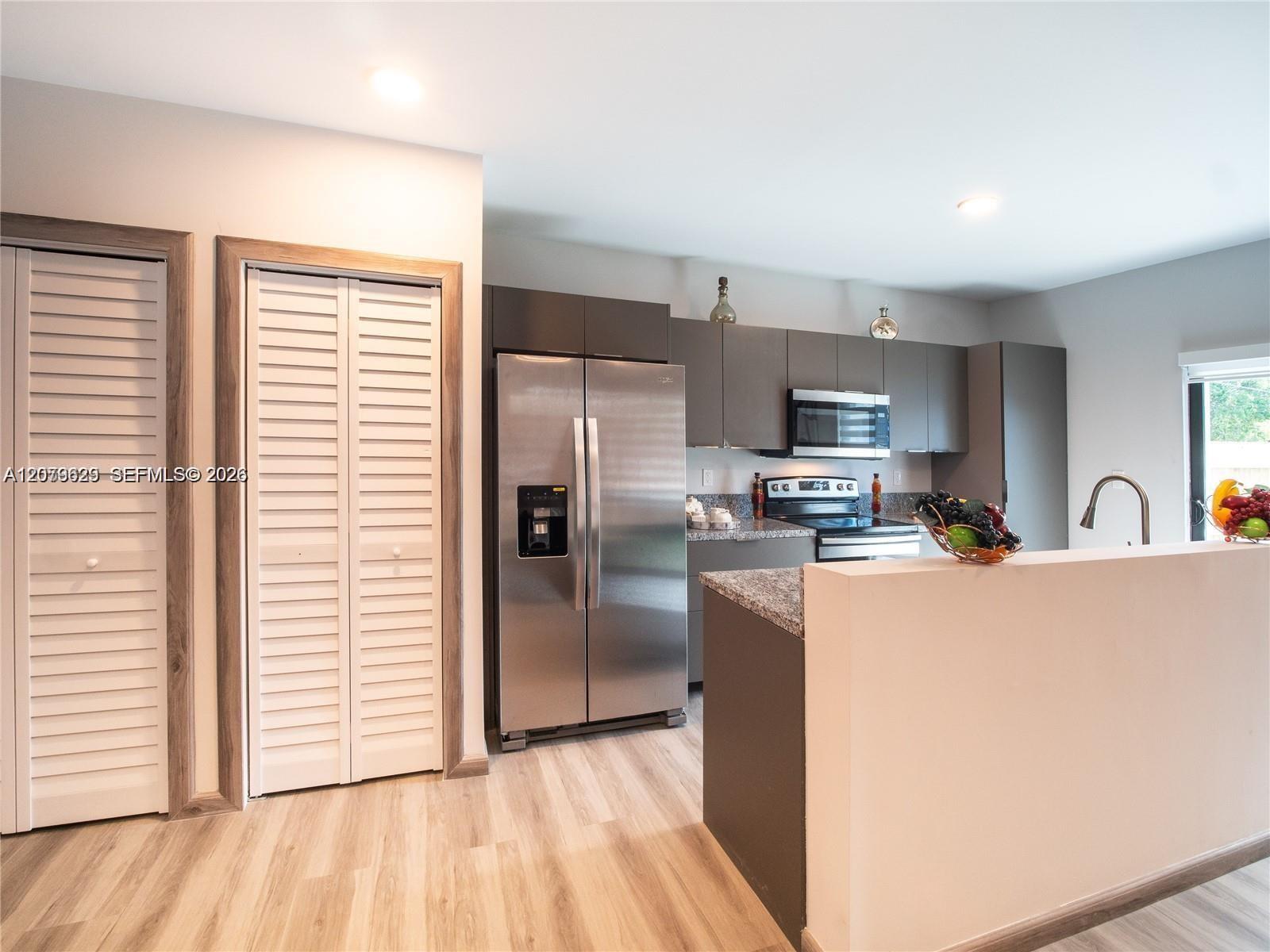 954 NW 8th Street