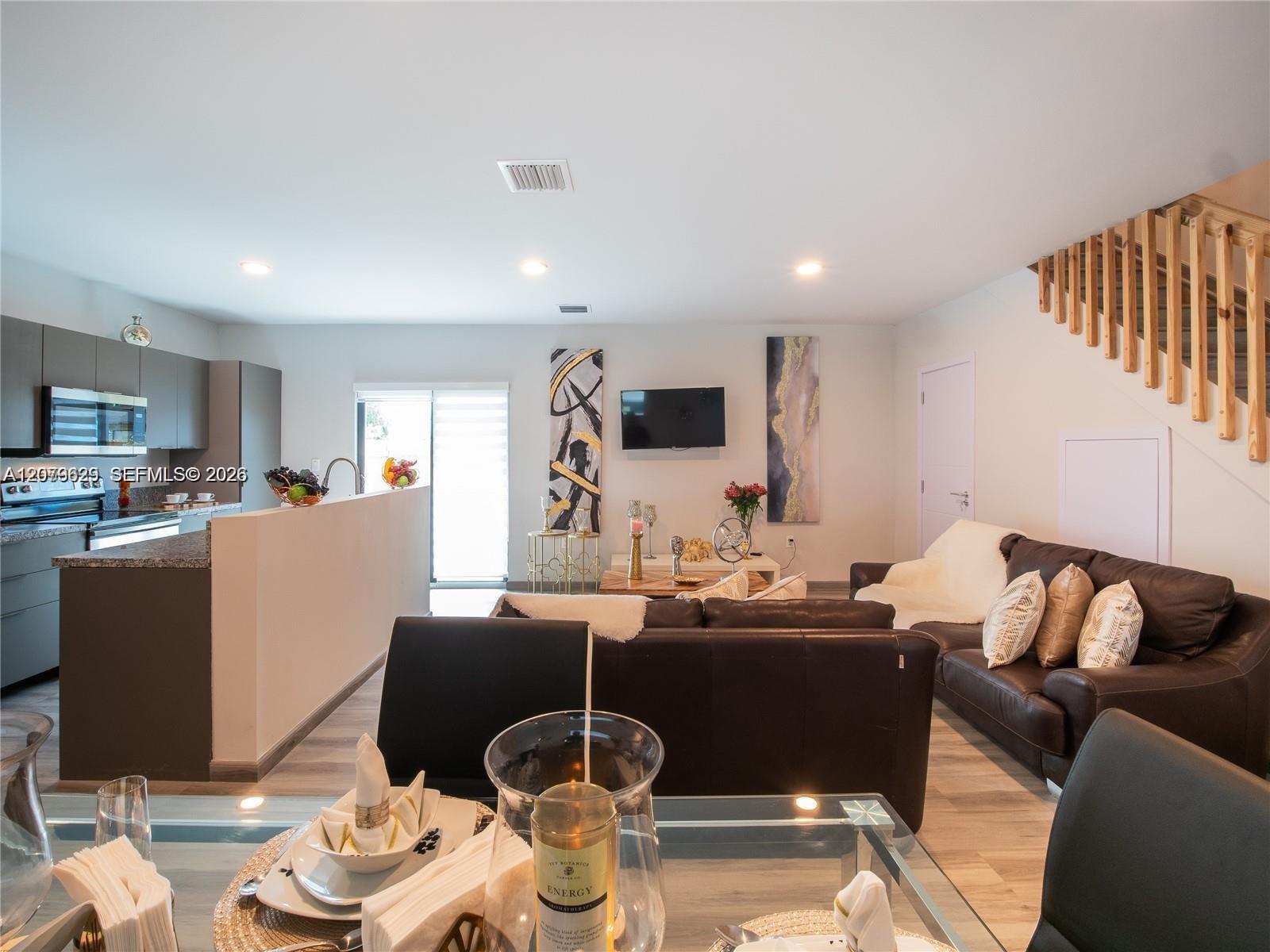 954 NW 8th Street
