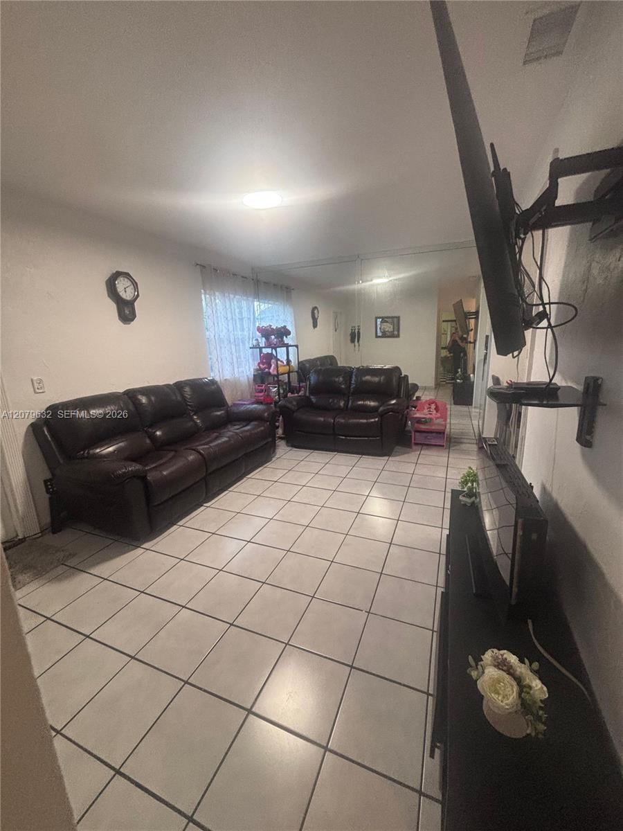 6847 SW 13th Street