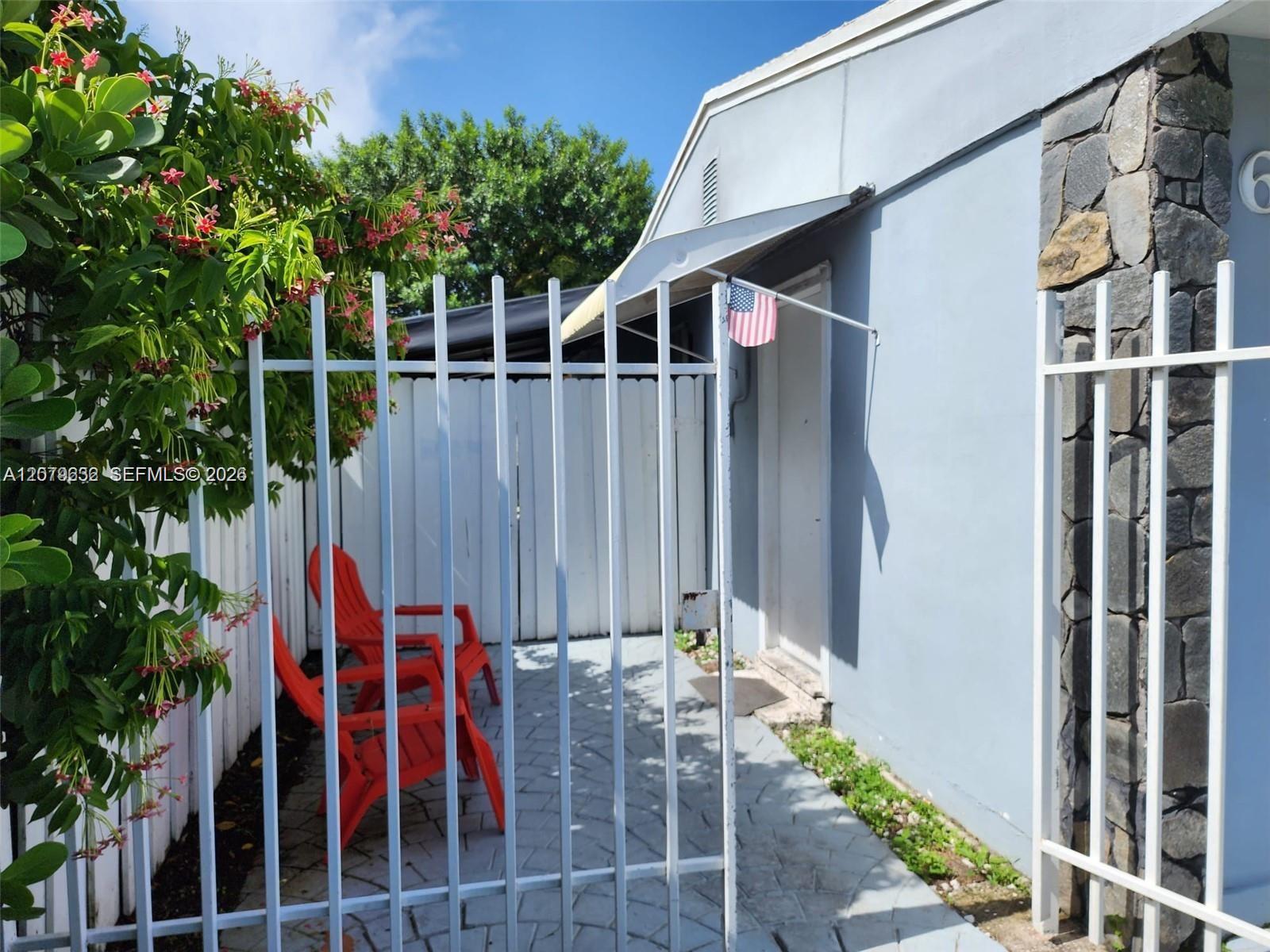 6847 SW 13th Street