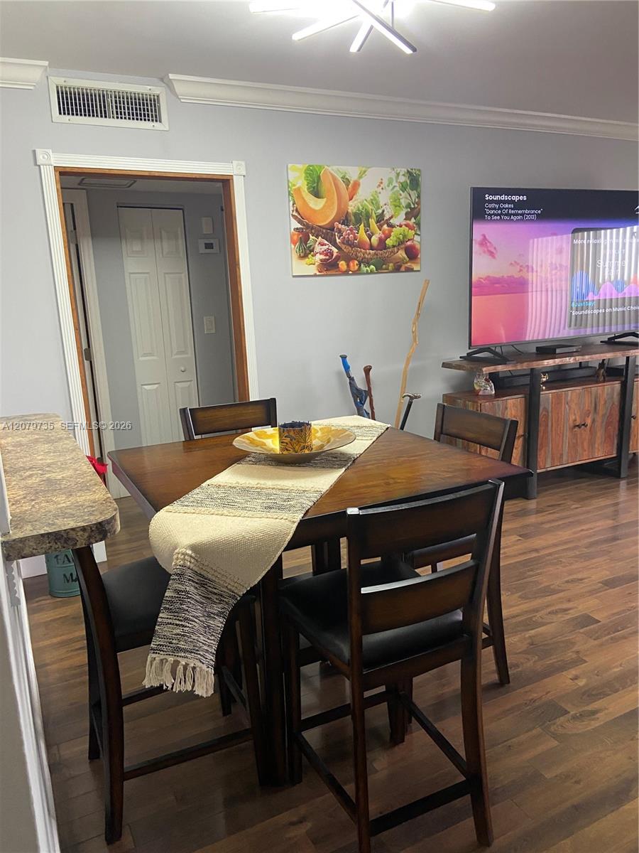 1075 W 68th Street
