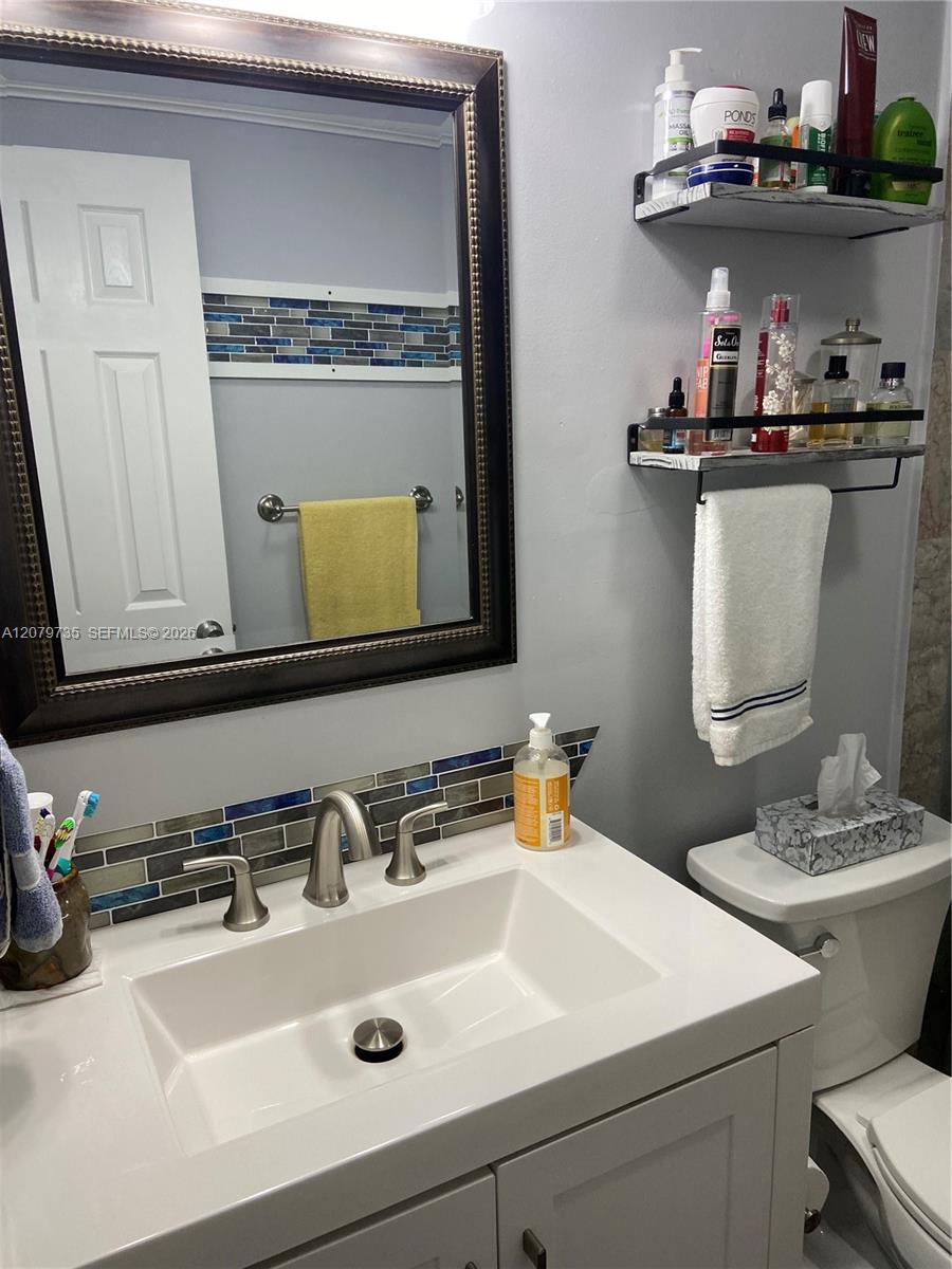 1075 W 68th Street
