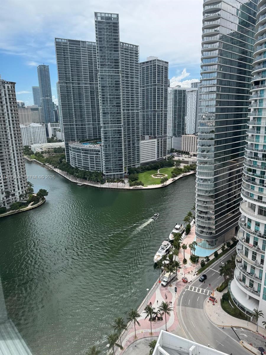 325 S Biscayne Boulevard
