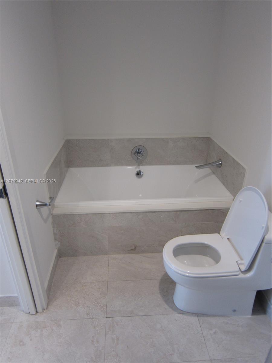 488 NE 18th Street