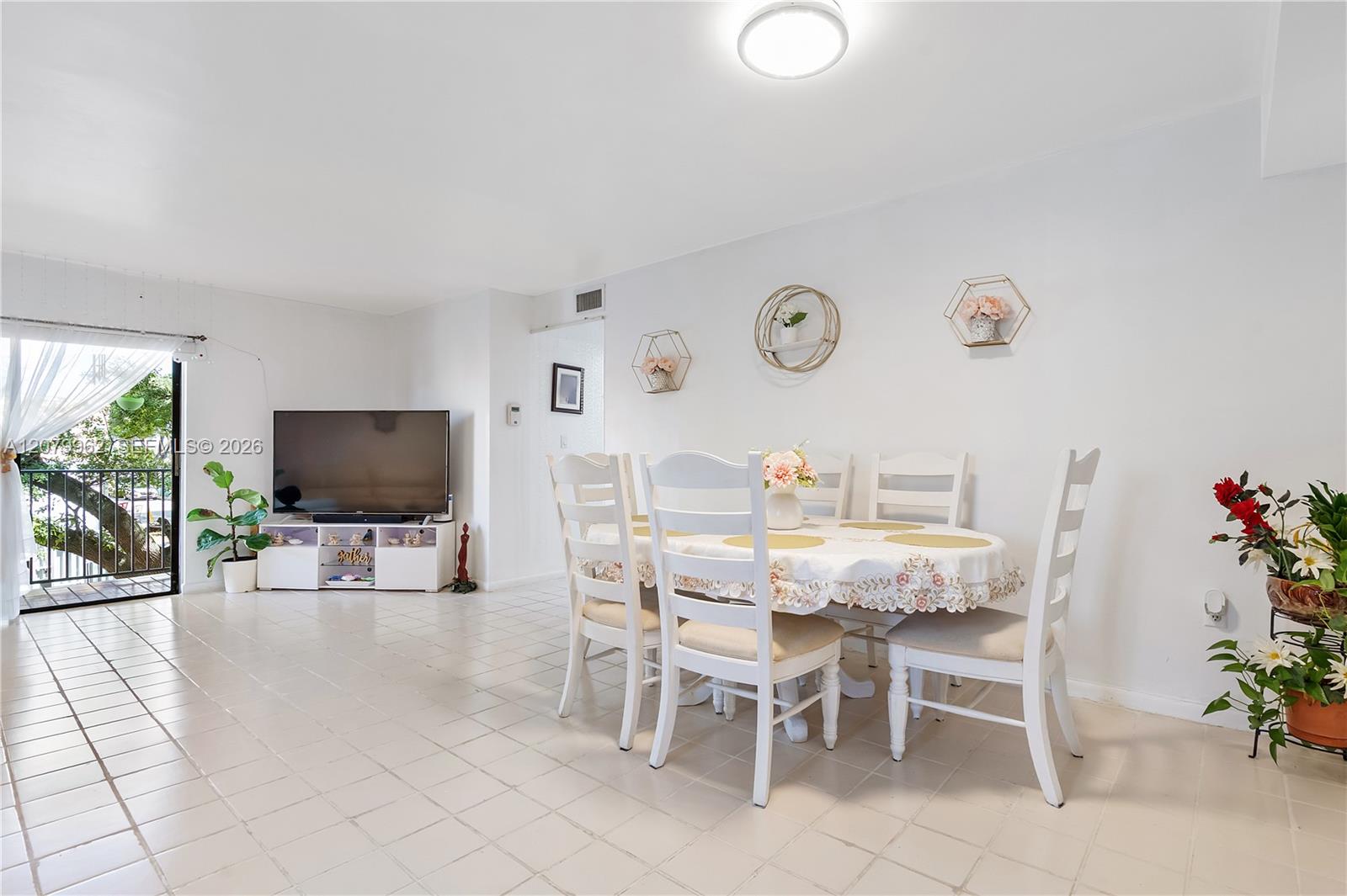 5825 W 25 Court