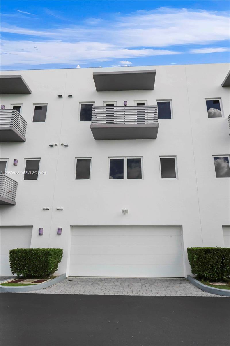9123 NW 33rd Street