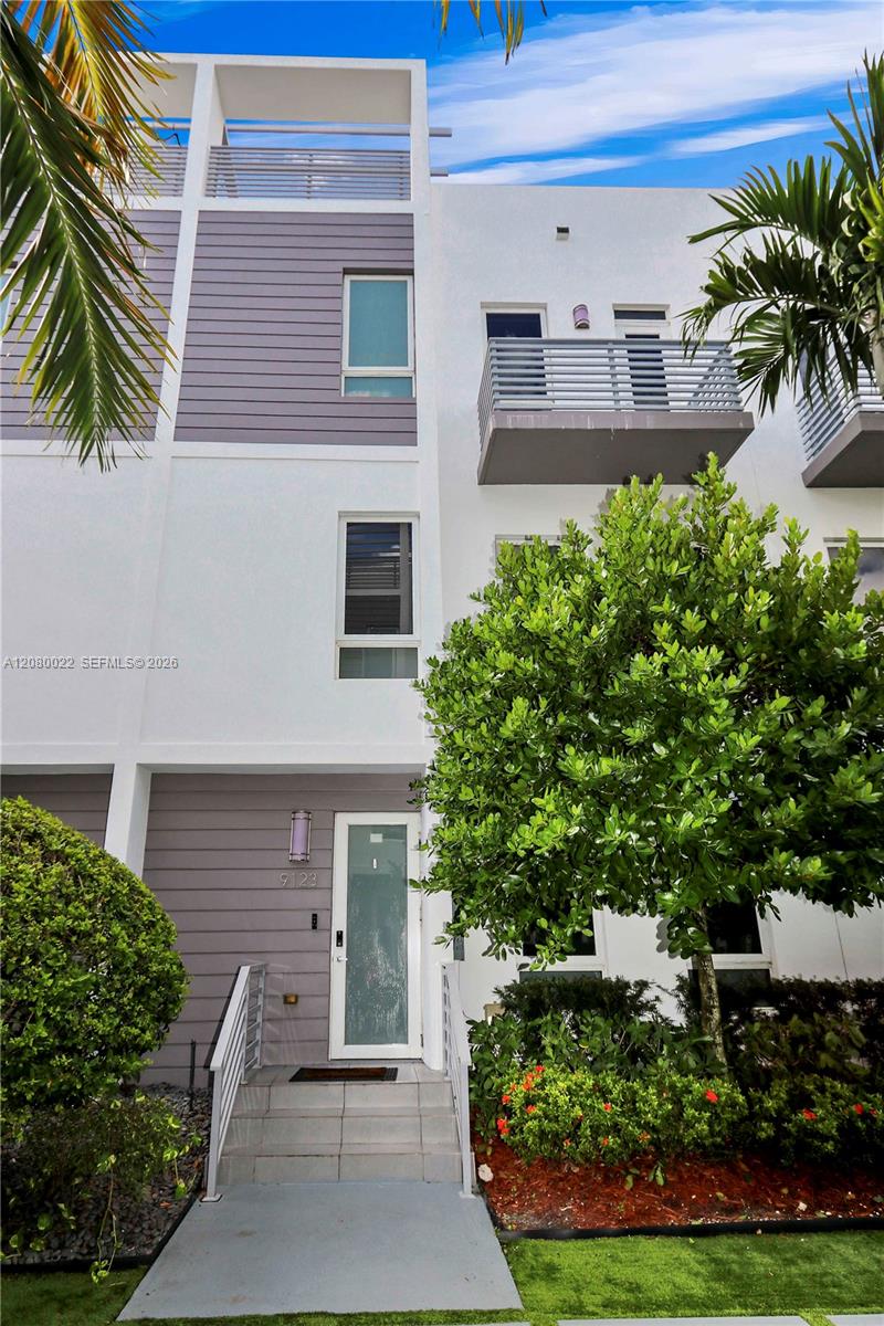 9123 NW 33rd Street