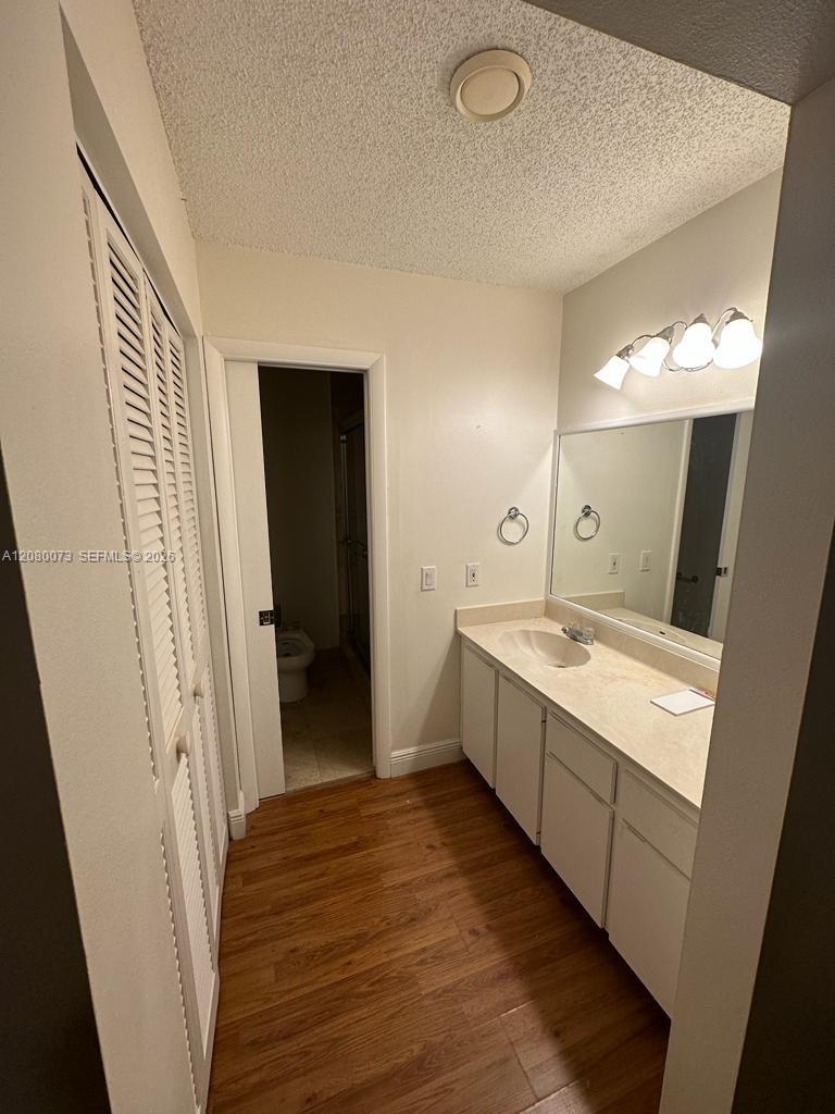 10182 NW 41st Street
