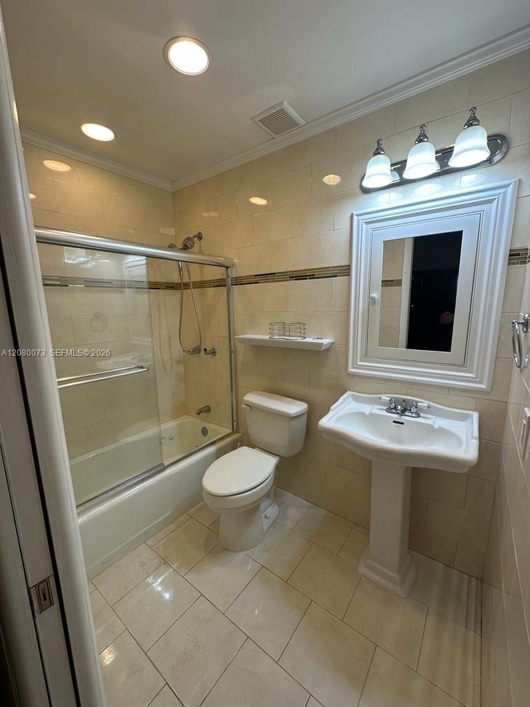 10182 NW 41st Street