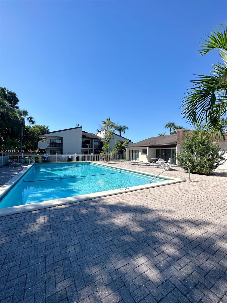 10182 NW 41st Street