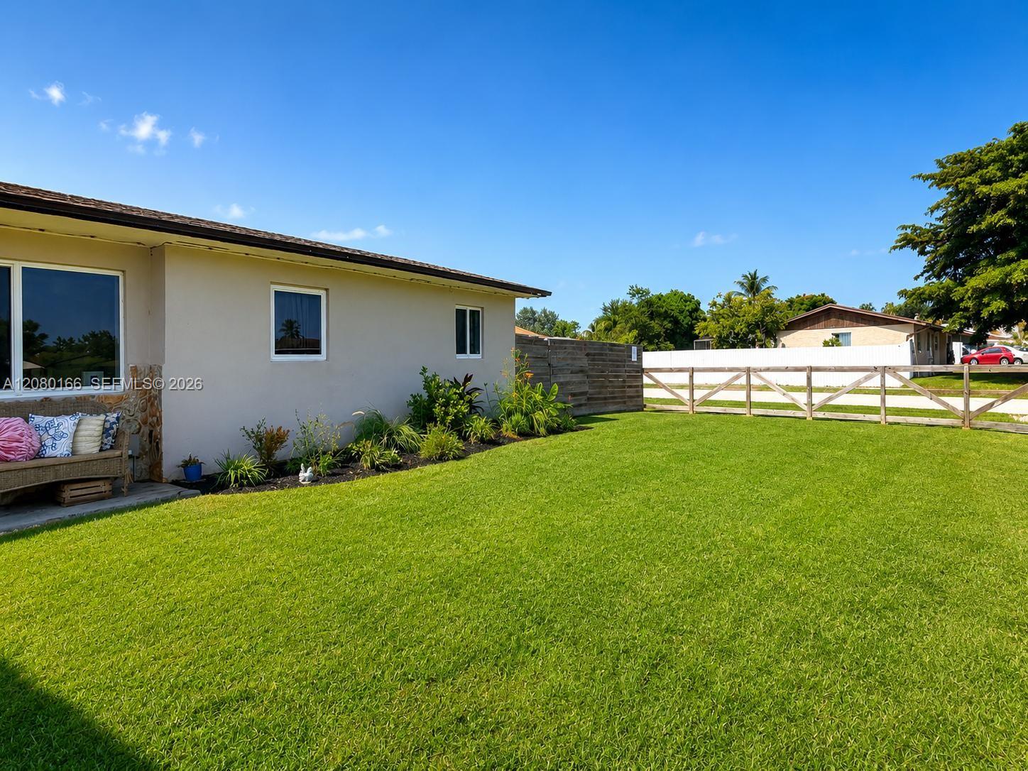 1211 NW 18th Street